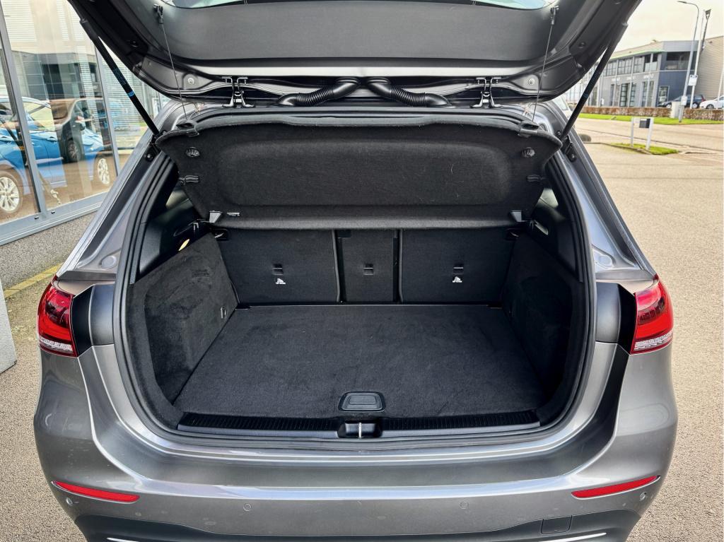 Mercedes-Benz B-Klasse 180 launch edition premium plus