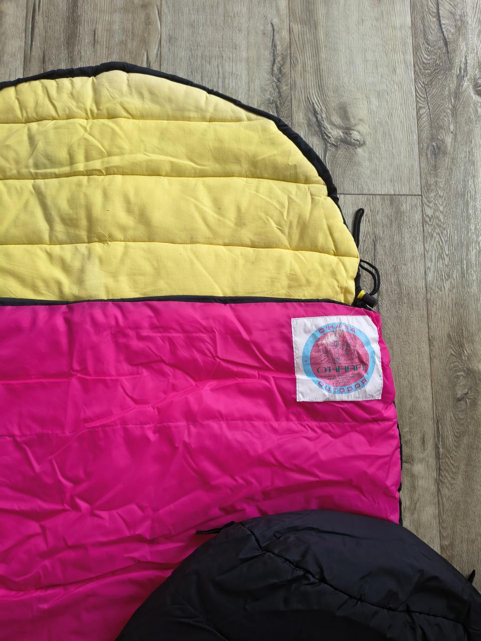 Prachtige roze zwarte outdoor slaapzak O'Hara, mummy 225 cm.