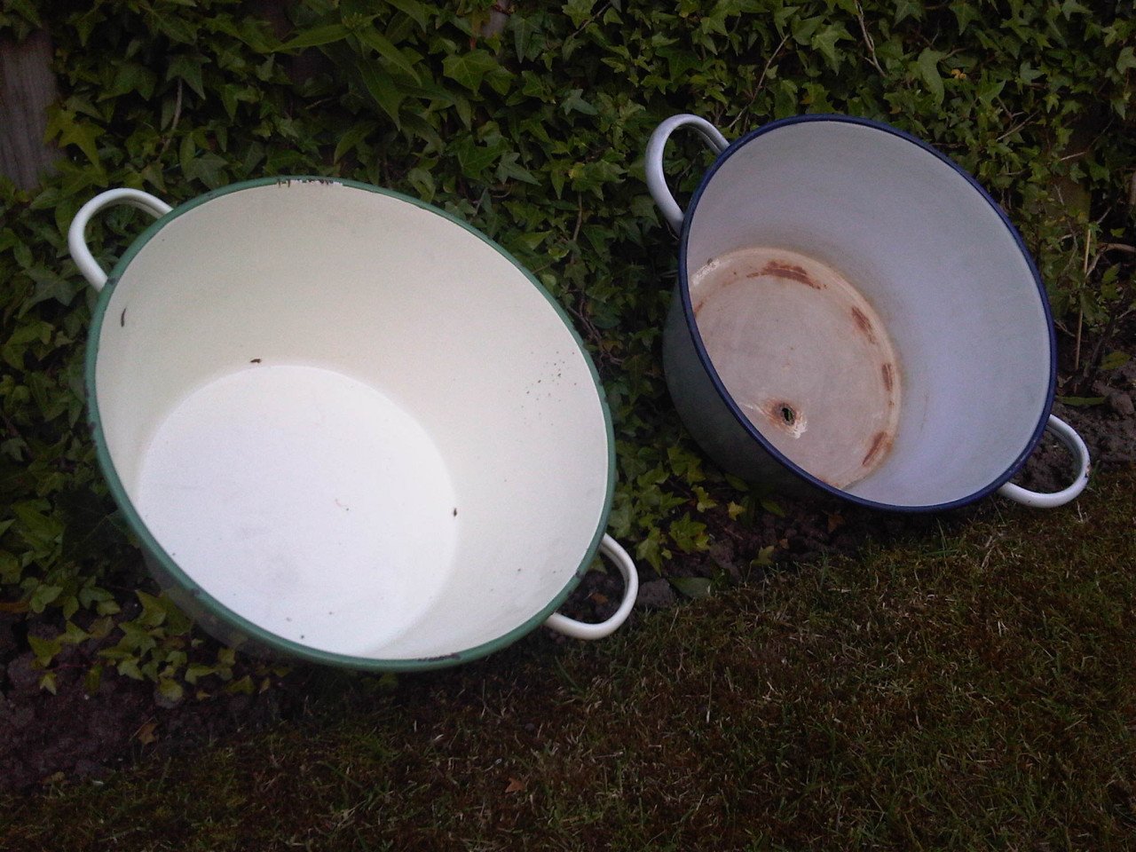 Emaille wasteil / bekken (2st)