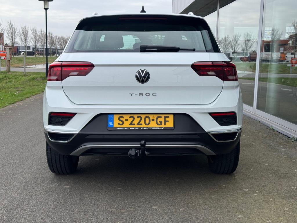Volkswagen T-roc 1.5 tsi sport automaat ,trekhaak , apple-carplay ,