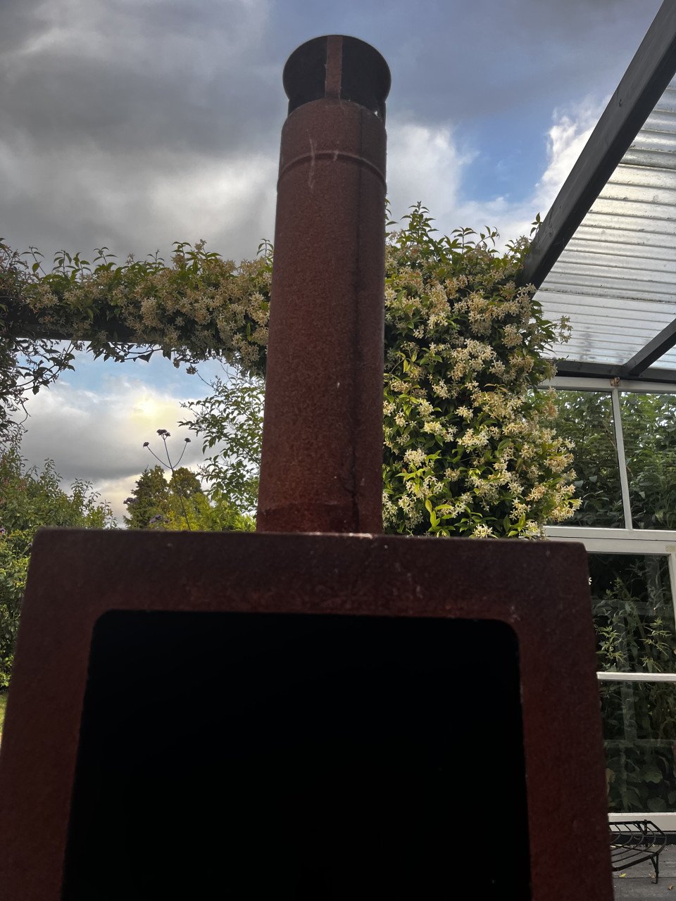 Tuinkachel, voor op terras. Was 150 euro.