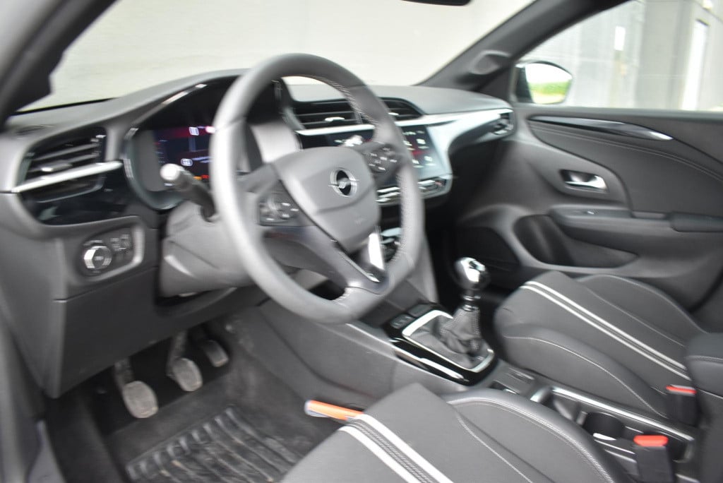 Opel Corsa 1.2 turbo gs 100pk | navigatie | keyless entry | camera