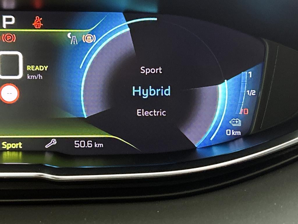 Peugeot 3008 hybrid 225 pk automaat gt | rijklaar | adaptive cruise | focal