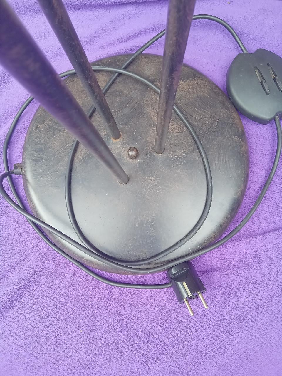 Sierlijke, staande design lamp