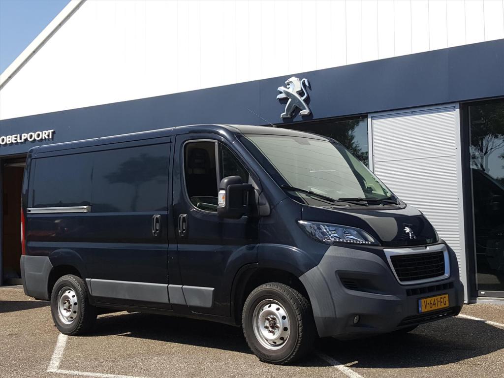 Peugeot Boxer 330 l1h1 bluehdi130pk premium pack led | camera | airco | nav