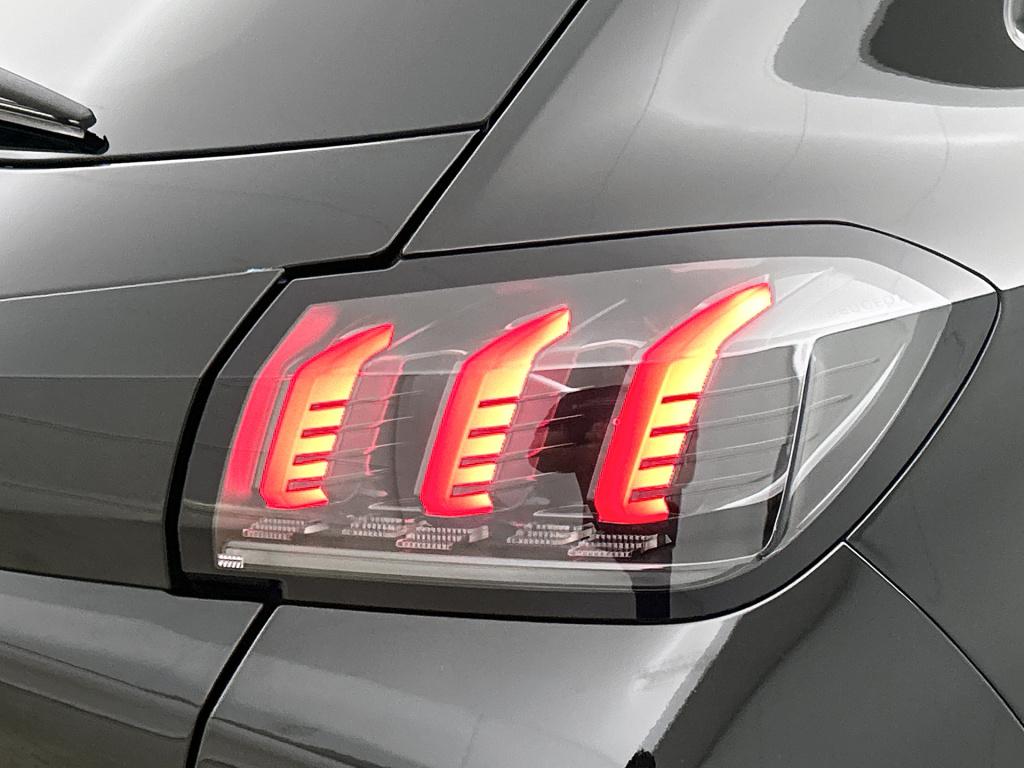 Peugeot 208 100pk allure pack | rijklaar | keyless | camera | stoelverwarmi