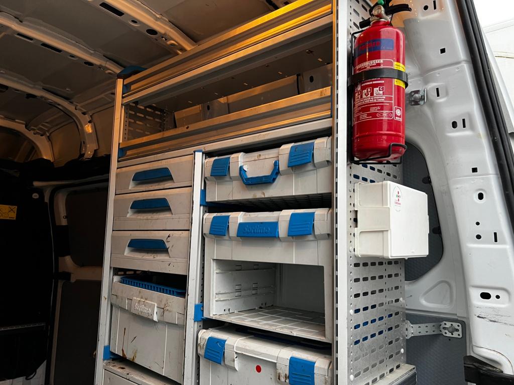 Ford Transit Custom 310 2.0 tdci l2h2 // sortimo inricht-220 v // nieuwe mo