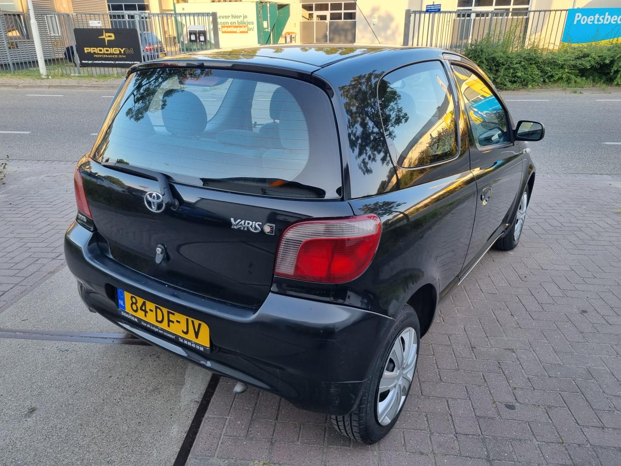Toyota Yaris 1.0-16V VVT-i Sol