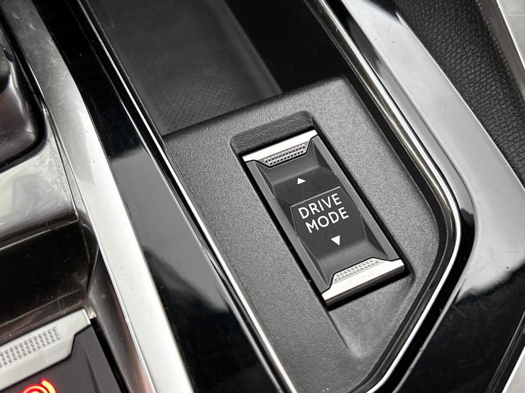 Peugeot 3008 plug-in hybrid 225pk automaat blue lease allure | adaptive cru
