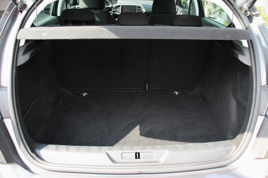 Peugeot 308 1.2 puretech active - cruise - navi - pdc - dis.riem 2024 v.v.!