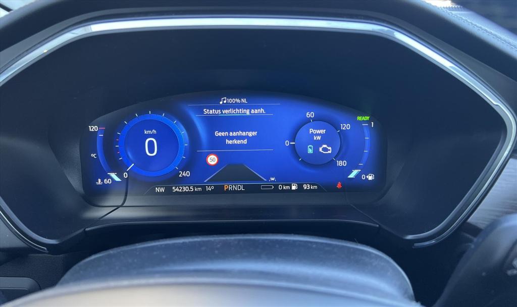 Ford Kuga 2.5 phev e-cvt 225pk vignale , trekhaak , winterpack met voorruit