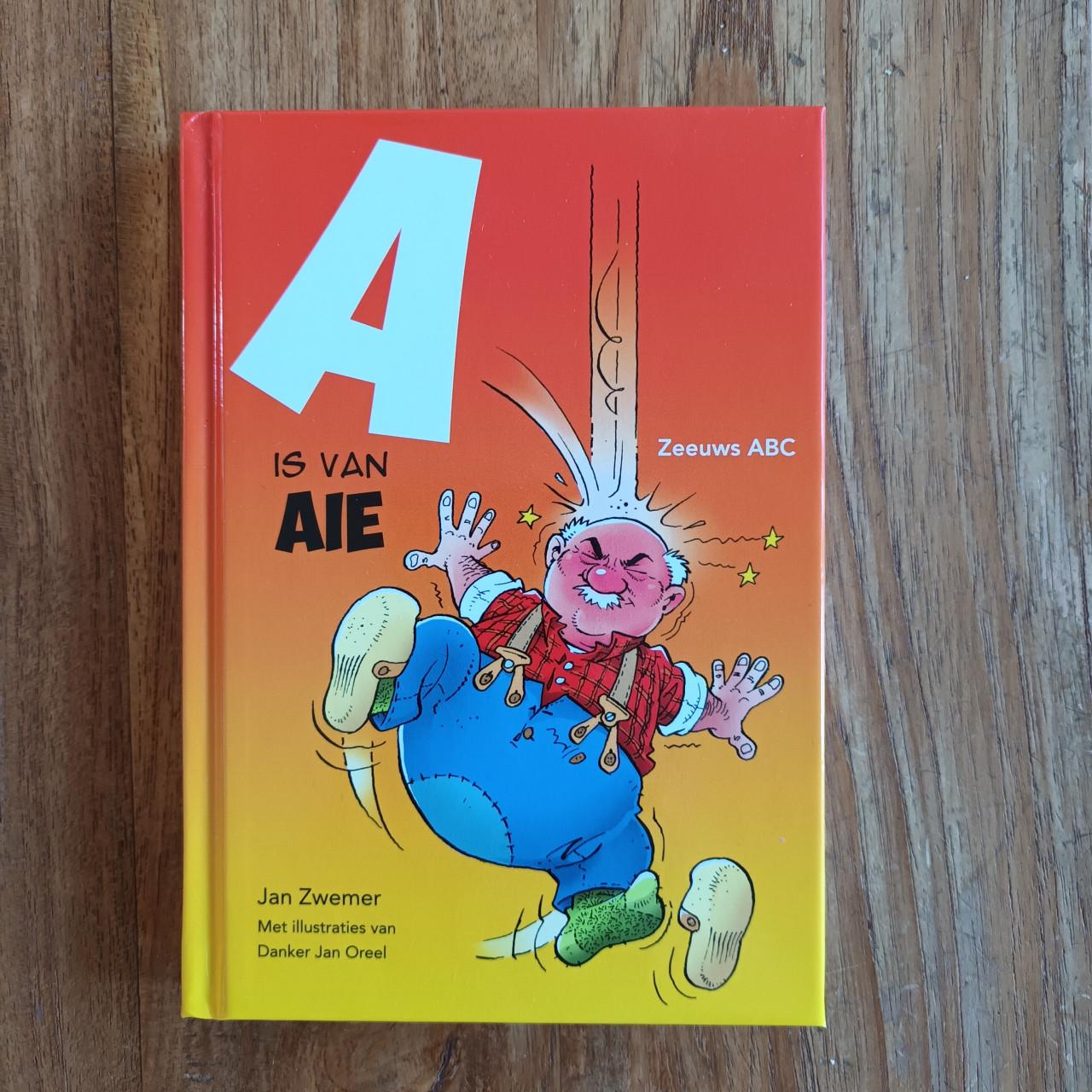 2 grappige Zeeuwse (cadeau) boekjes over en met dialect