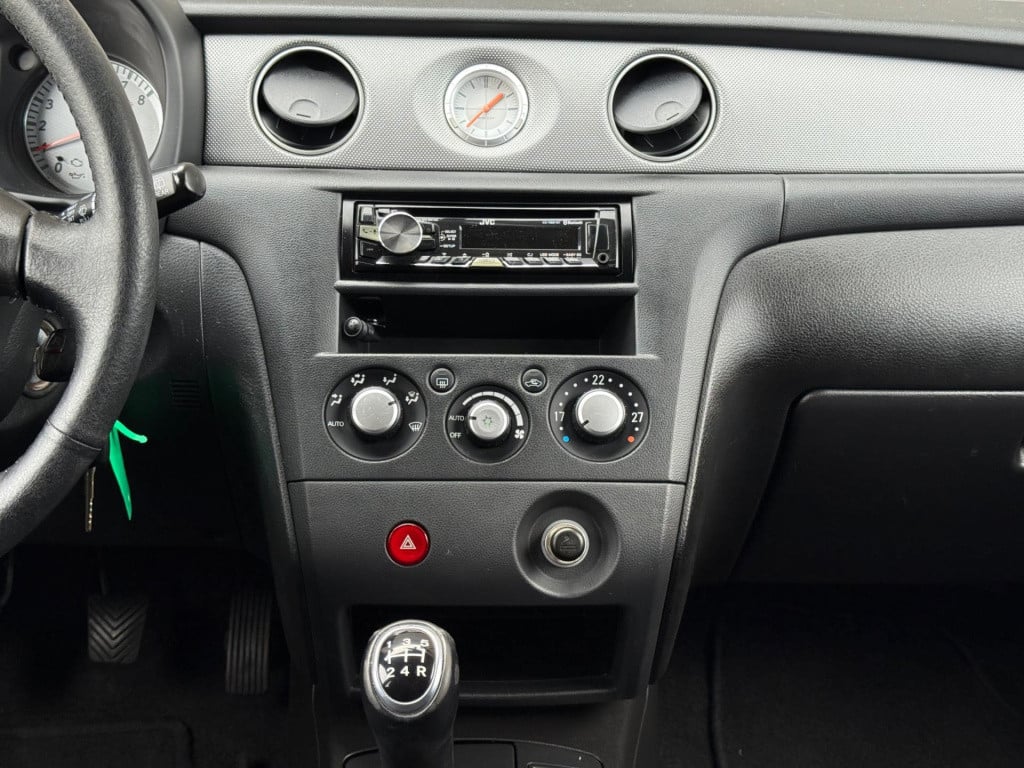 Mitsubishi Outlander 2.0 invite+
