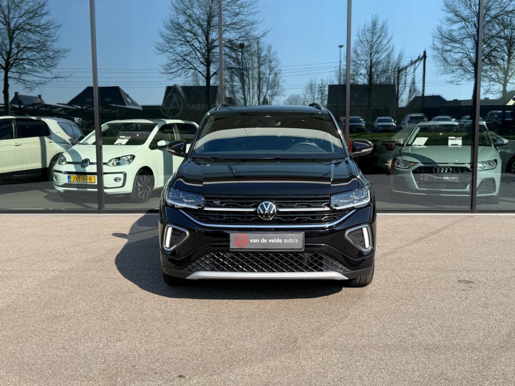 Volkswagen T-cross 1.5 tsi 150pk dsg r-line | camera | trekhaak | navi | iq