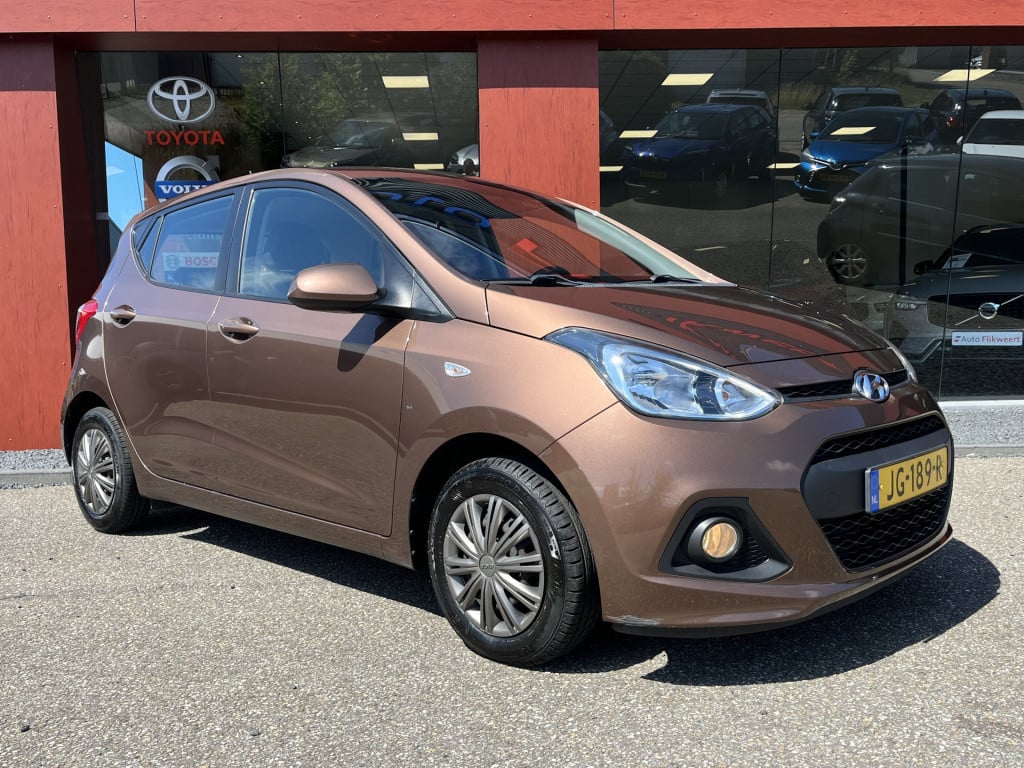 Hyundai I 10 1.0i i-motion comfort | climate | radio | cruise