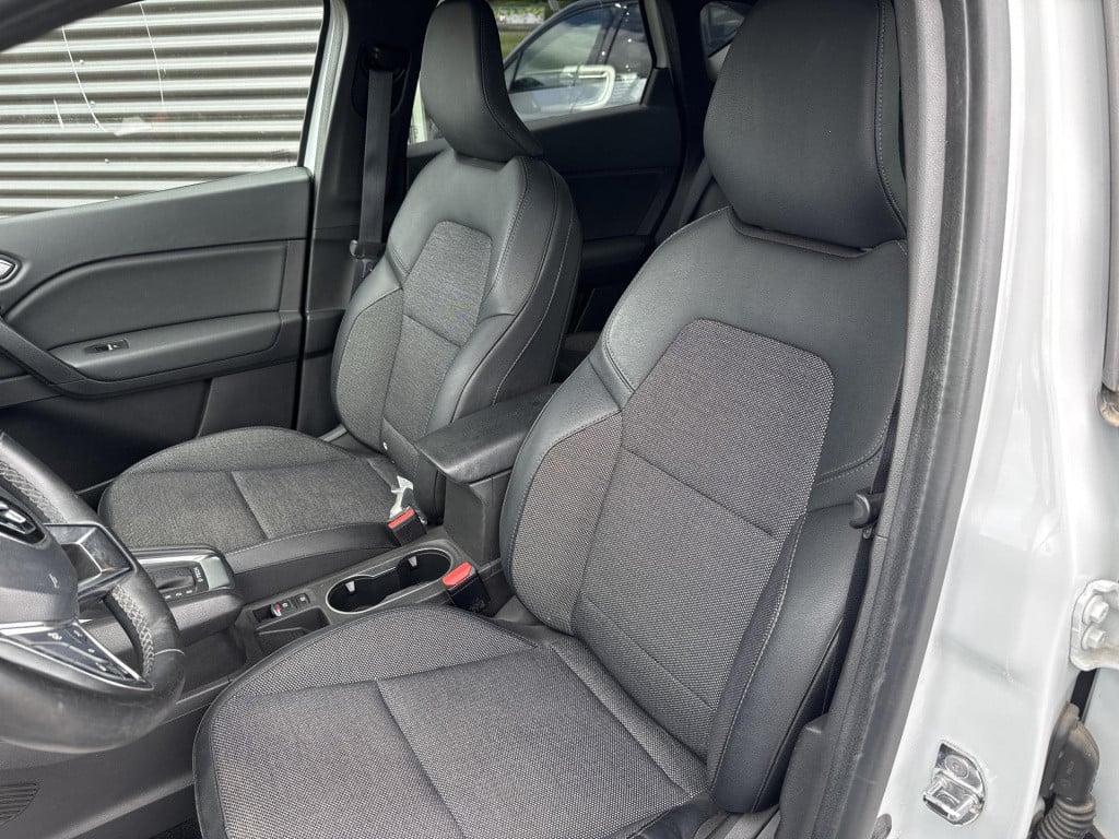 Renault Captur 1.6 e-tech hybrid 145 rive gauche