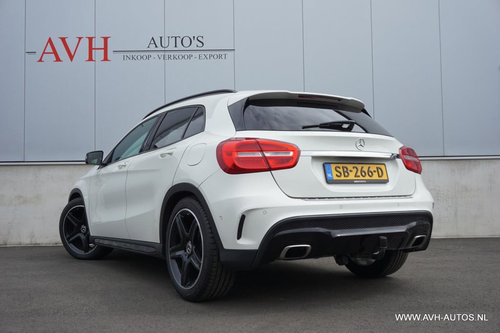 Mercedes-Benz Gla-klasse 180 business solution amg