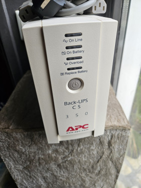 Werkende APC Back-UPS 500VA 4x C13 Noodstroomvoeding, USB....
