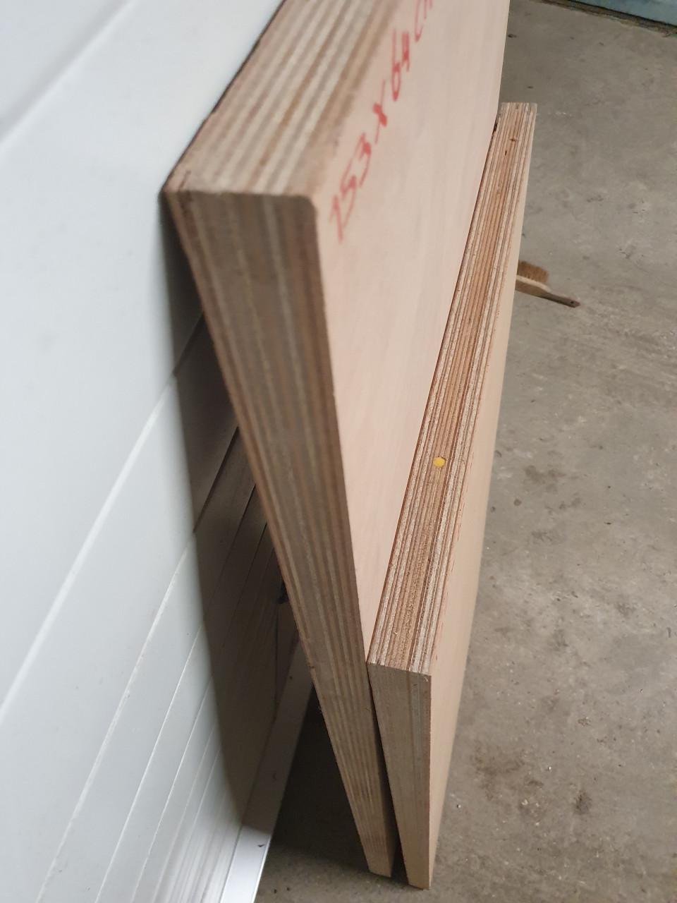 2x Multiplex plaat 40mm voor werkbank, keuken, schuur of garage.