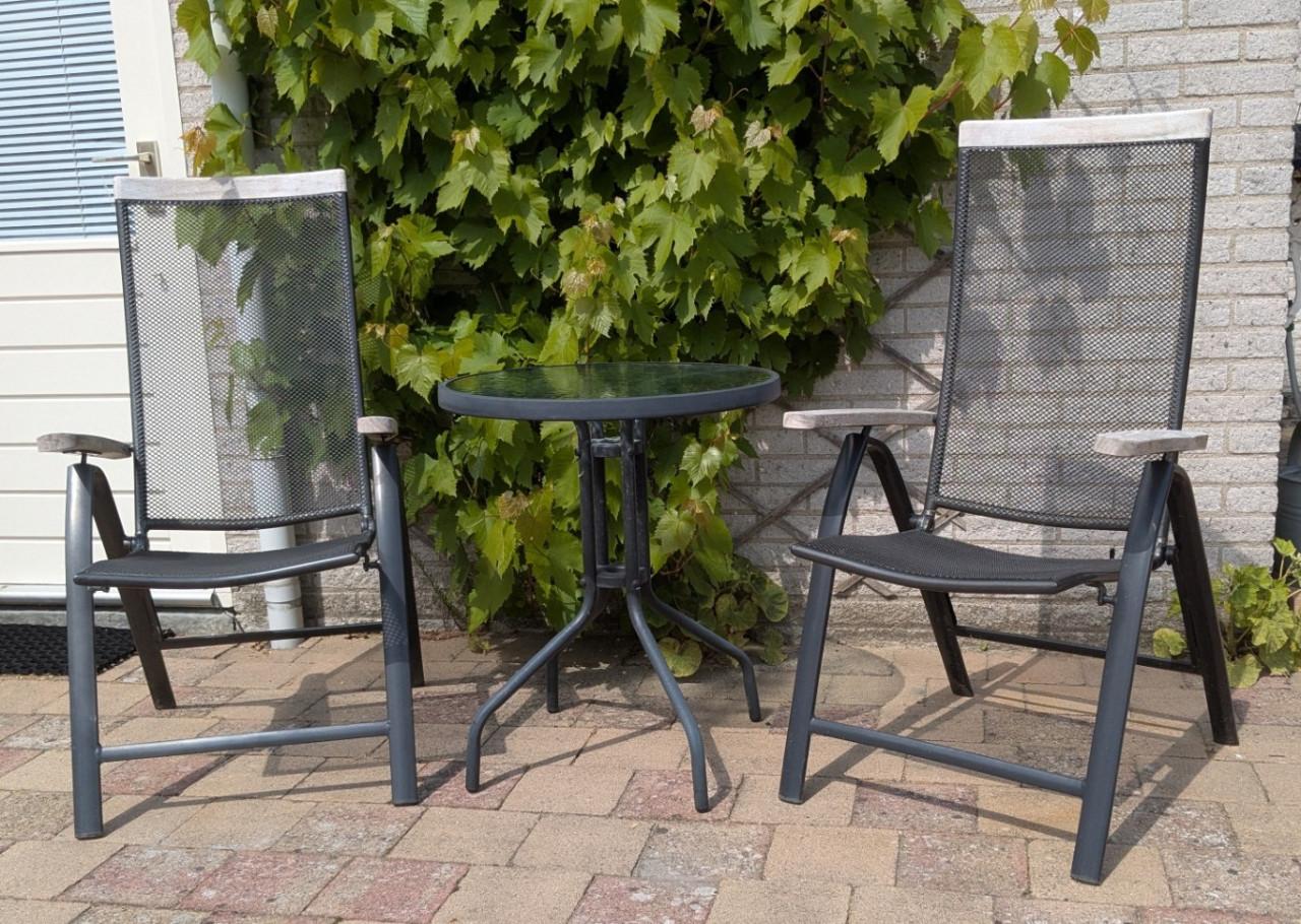TUINSET 2 Verstelbare stoelen plus Tafel Gereserveerd