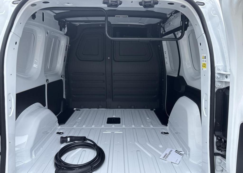 Renault Kangoo e-tech extra l1 44 kwh - rear view assist