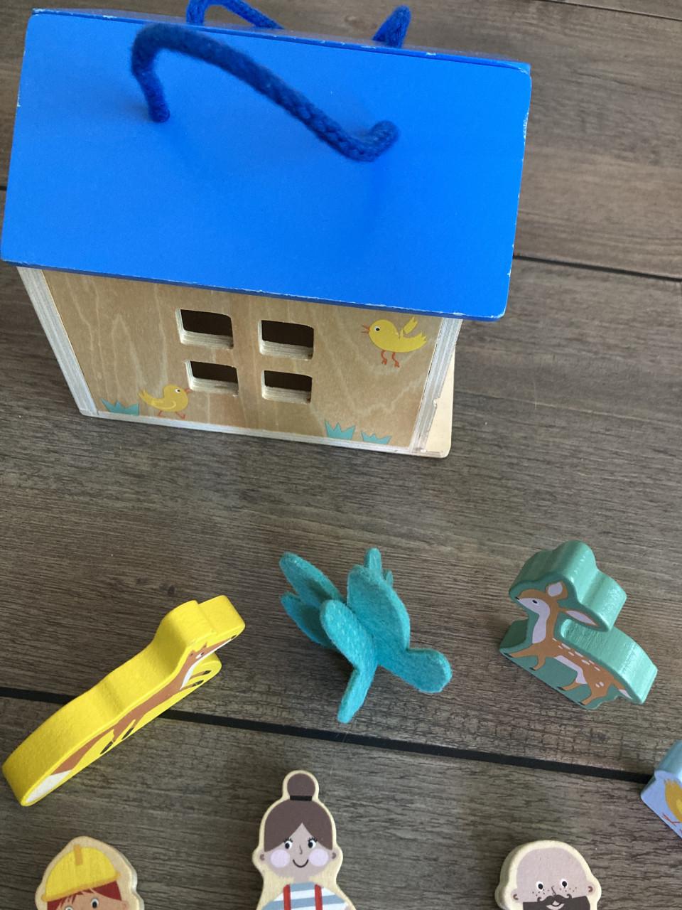 Houten speelhuisje