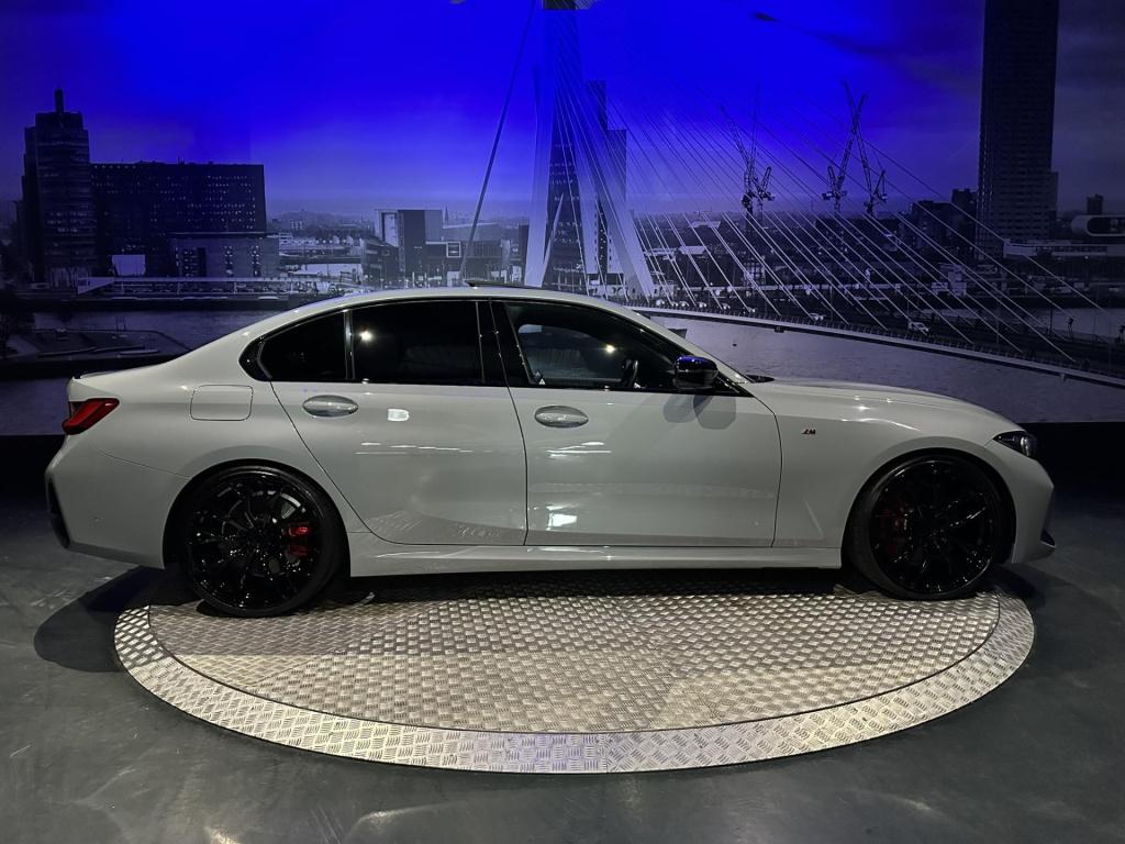 BMW 3-serie 330i m-sport *competitionstoelen*schuifdak*m-sport pro*