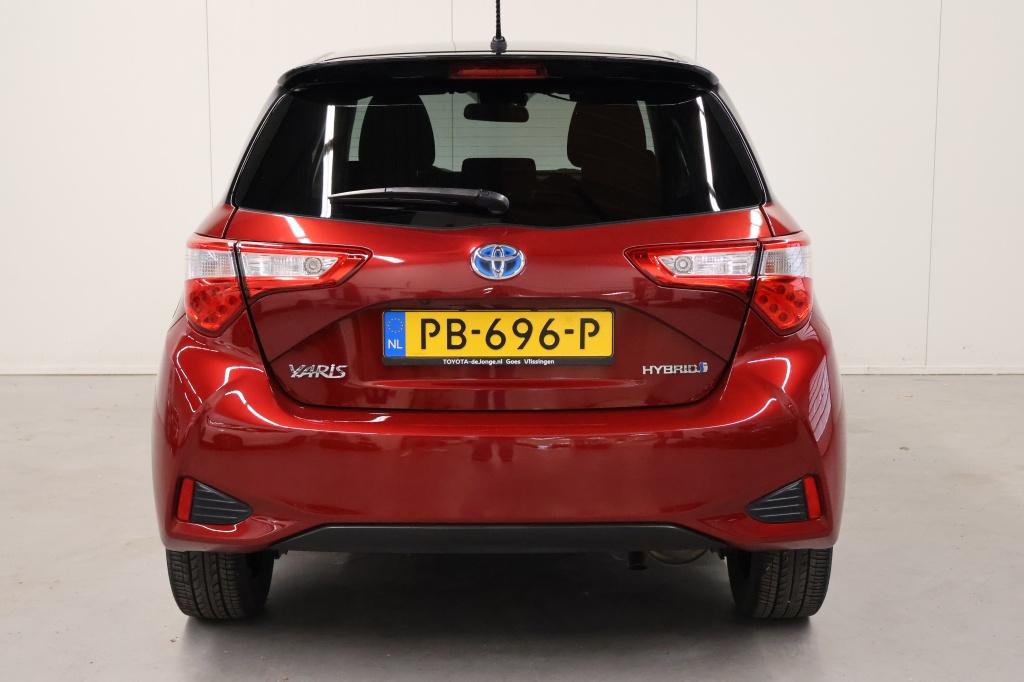 Toyota Yaris 1.5 hyb. bi-tone