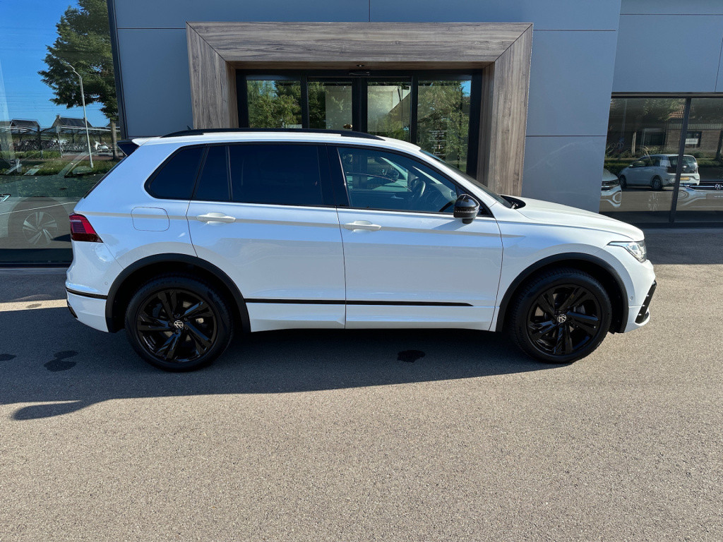 Volkswagen Tiguan 1.4 tsi ehybrid 245pk r-line | black style | trekhaak | c