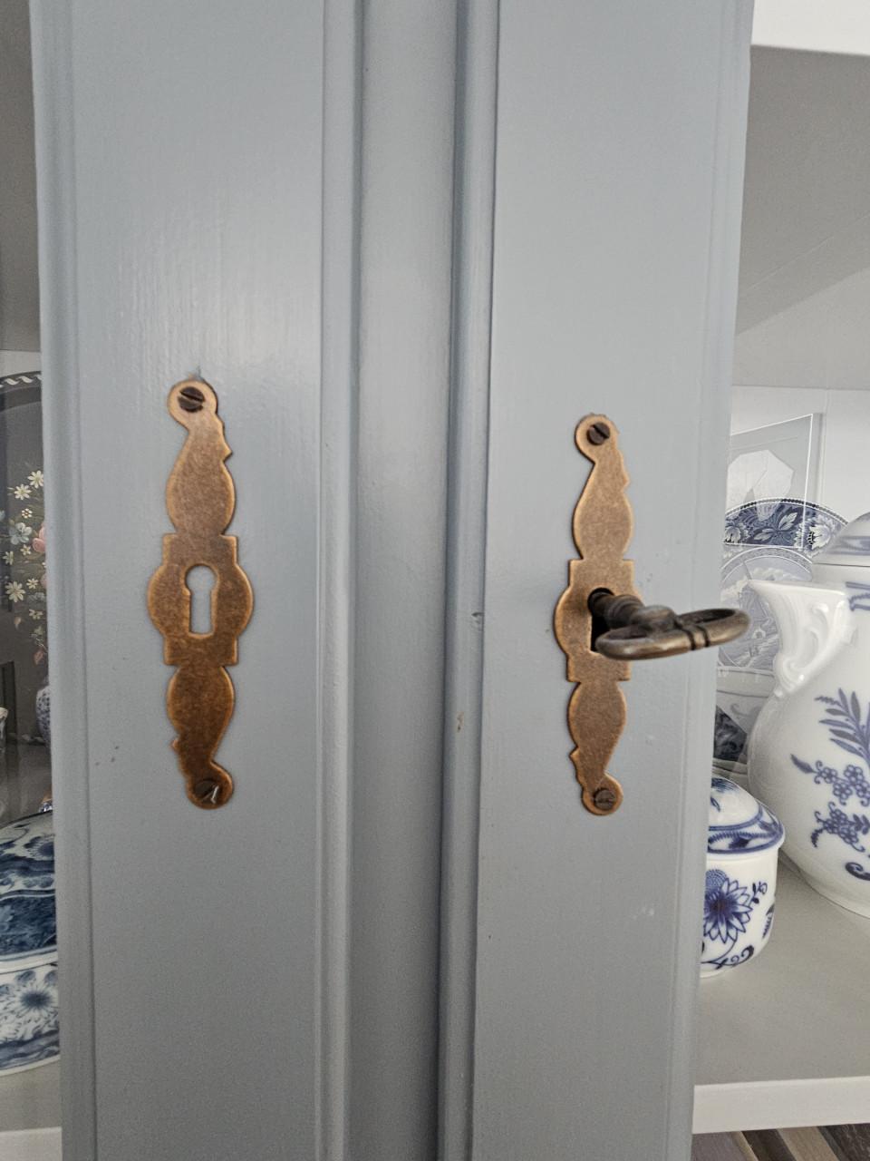 Buffetkast- Servieskast