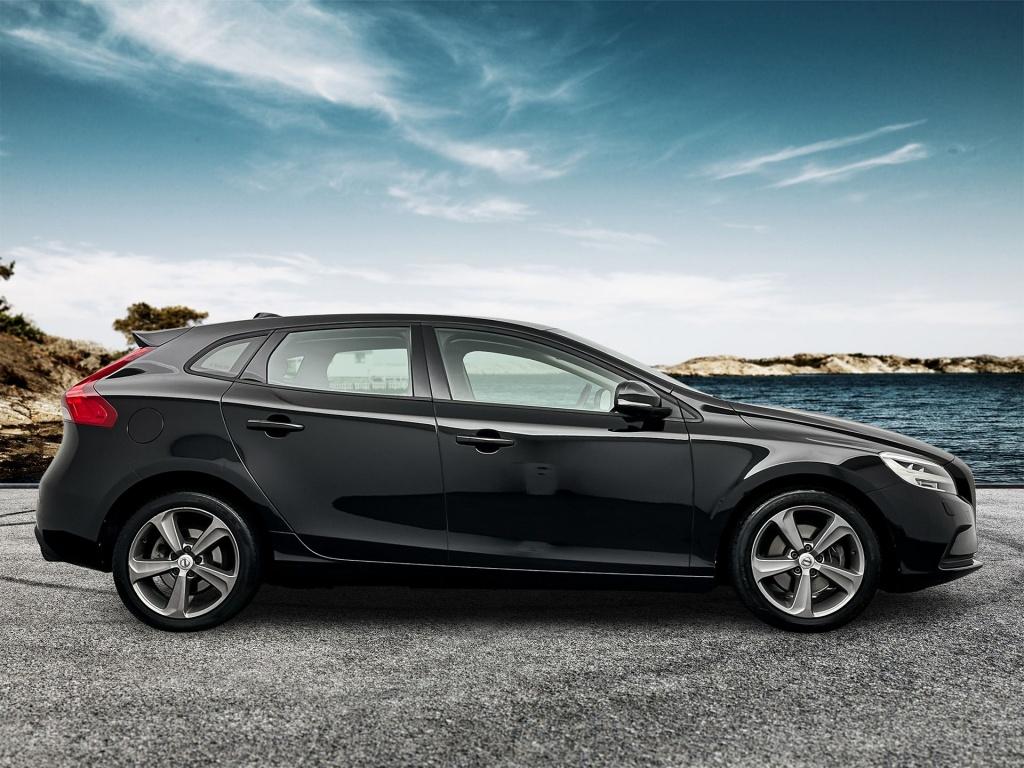 Volvo V40 t3 153pk nordic+ standkachel| navi| cruise| climate| oncall| 17''
