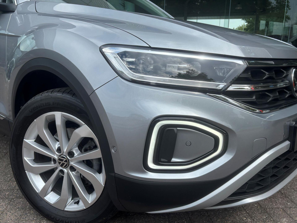 Volkswagen T-roc 1.5 tsi 150pk 7-dsg| carplay| camera|auto park| dode hoek|