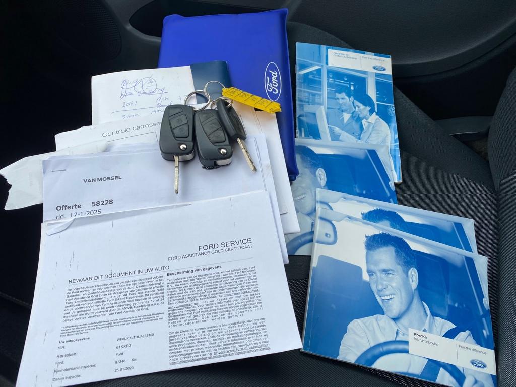 Ford KA 1.2 titanium x >1 eigenaar/ dealer oh/ distributieriem nieuw!<