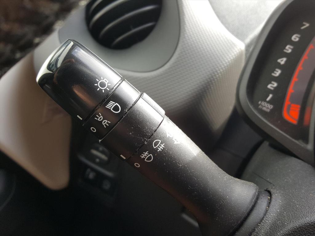Peugeot 108 1.0 e-vti 72pk 5d active | airco | radio | bluetooth | bellen &