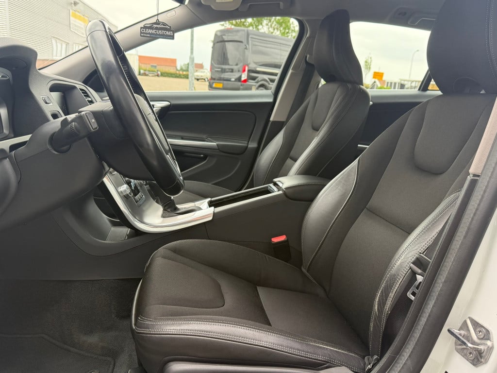 Volvo V60 1.5 t2 momentum