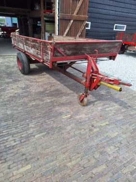 Zelflosser/mestwagen/verspreider