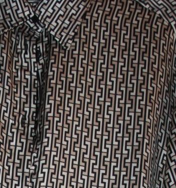 H&M beige zwarte bloes Nieuw zonder prijskaartje Maat M valt heel ruim dus