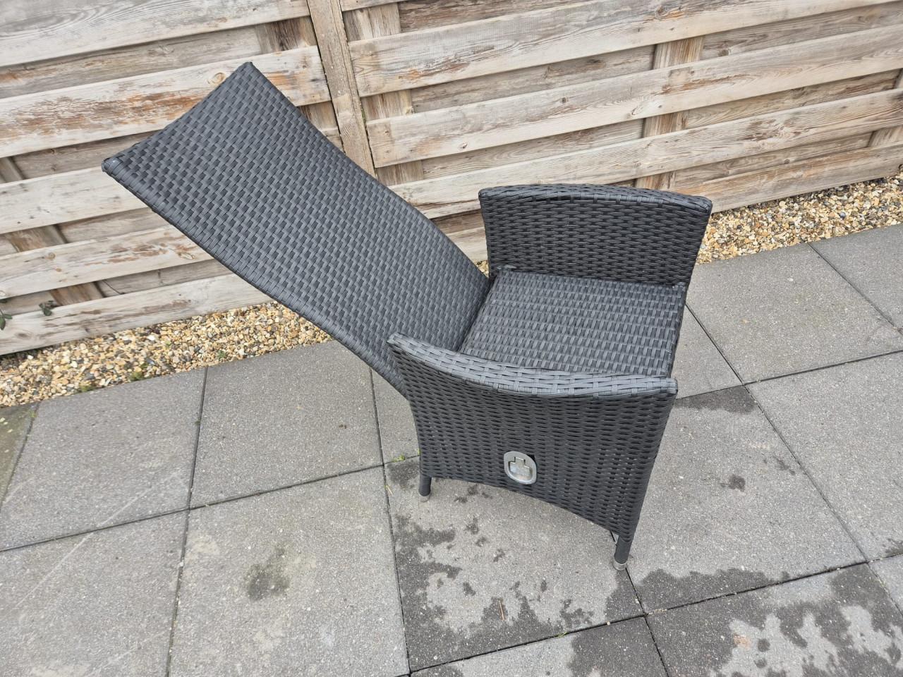 Tuinset met 4 verstelbare stoelen (Bezorging mogelijk)