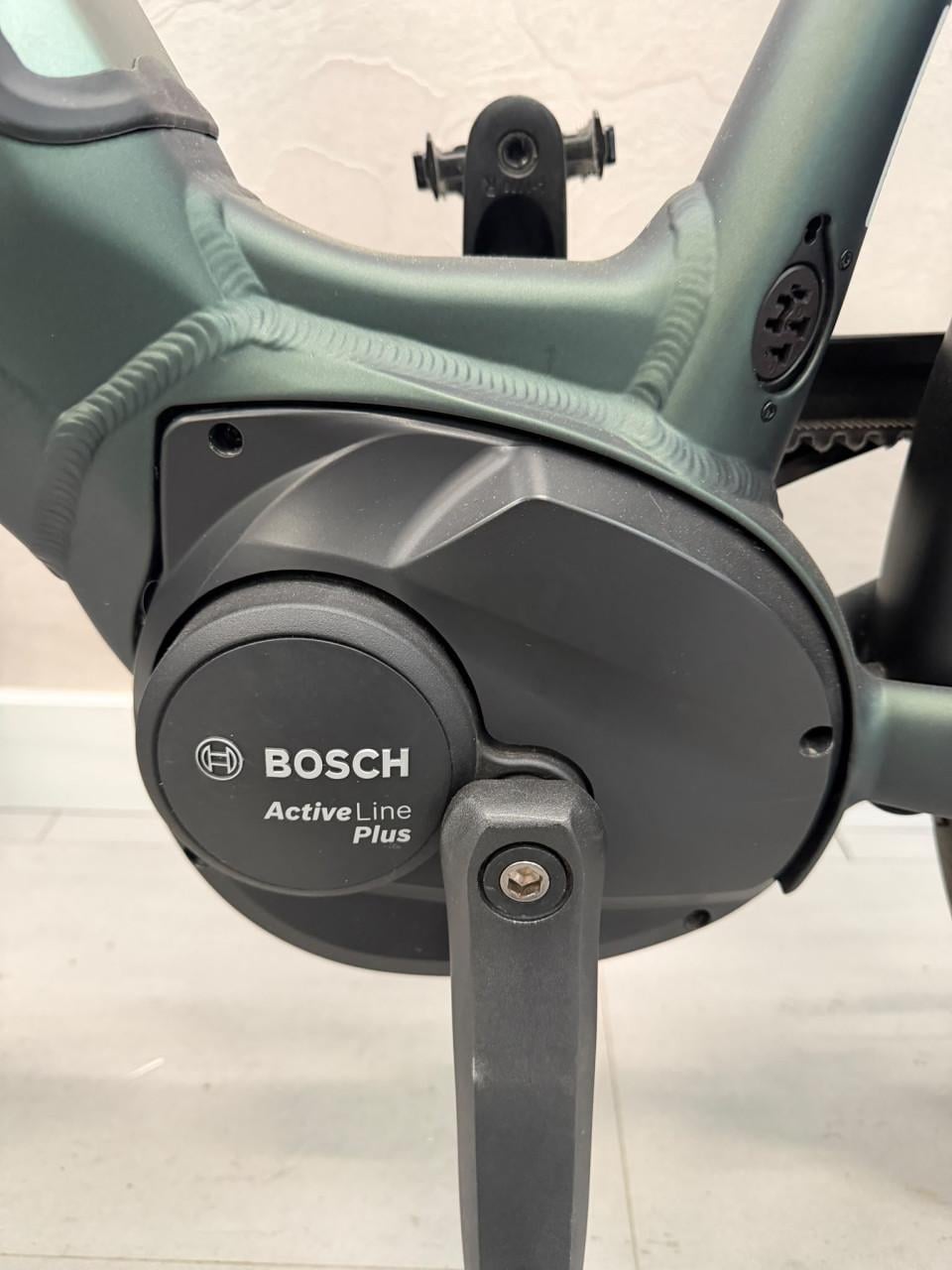 Velo de Ville Bosch Active Line Plus 50CM 7665KM 625WH Belt