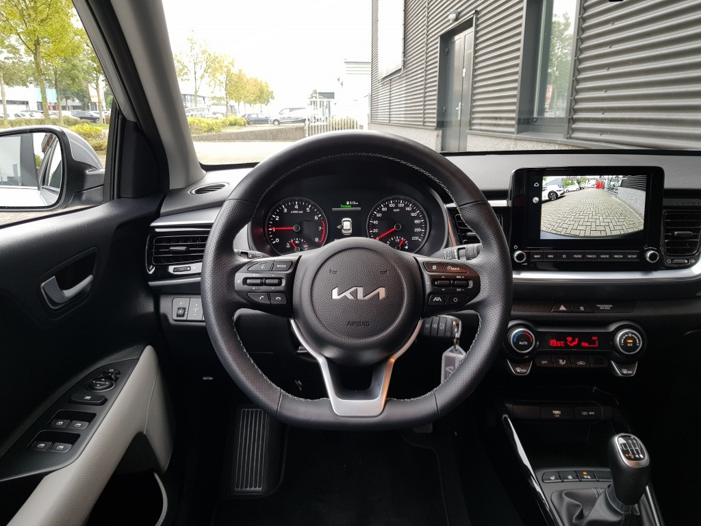 Kia Stonic platinum 100pk