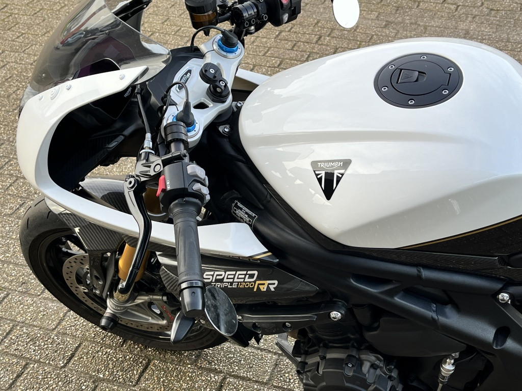 Triumph Speed Triple 1200 rr