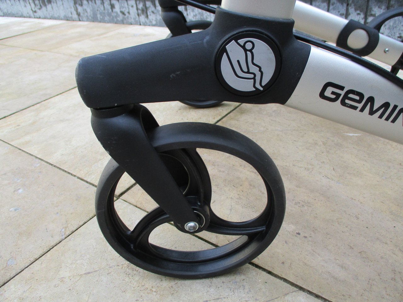 Zgan Gemino 30 opvouwbare lichtgewicht rollator met zitje tas  rugsteun en