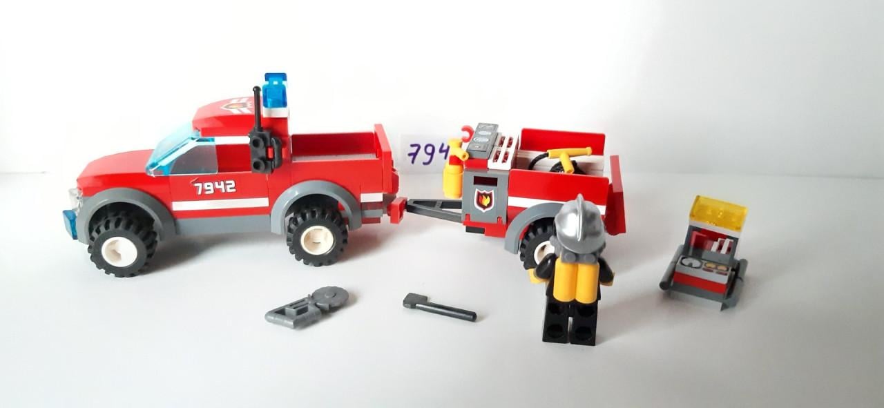 Lego City 7942:  Brandweer Pick-Up Truck