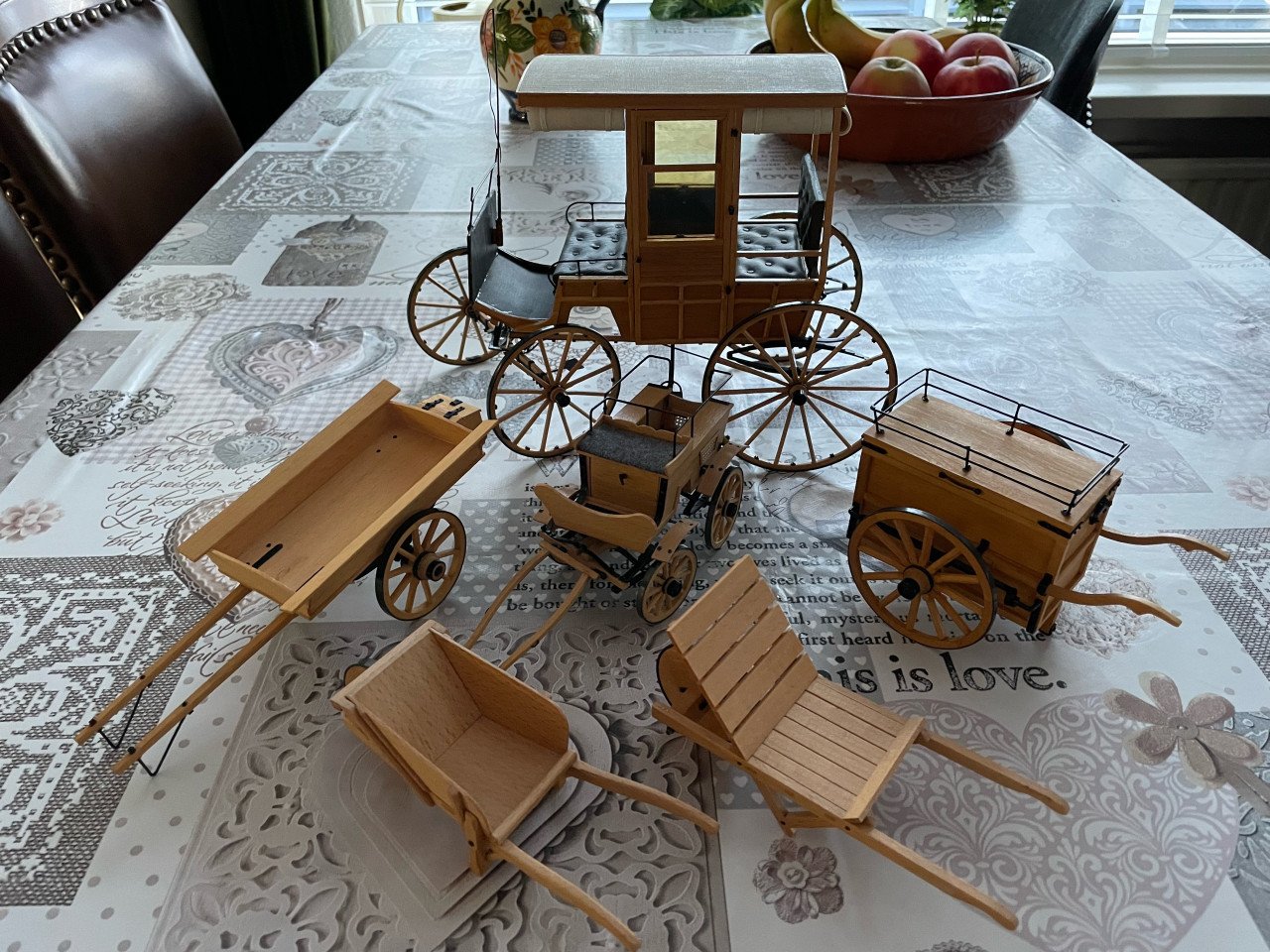 Houten wagentjes
