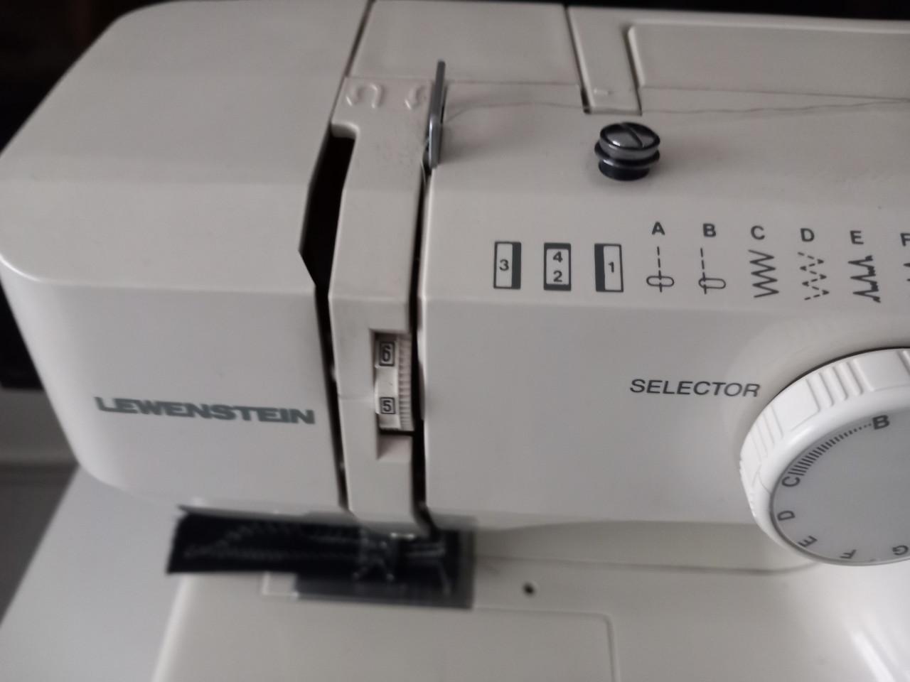 LEWENSTEIN naaimachine