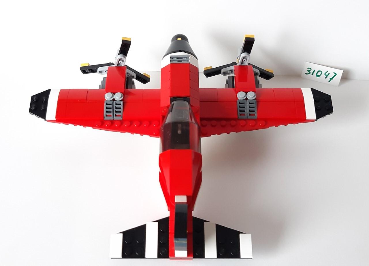 Lego Creator 31047: Propellervliegtuig, watervliegtuig of een helikopter.