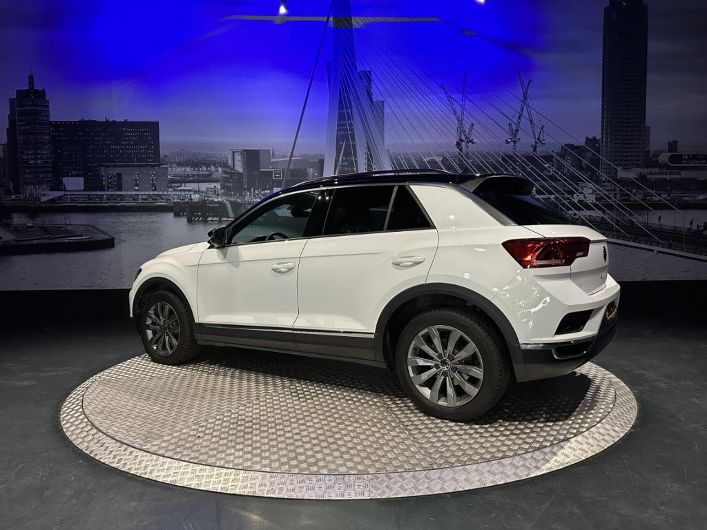 Volkswagen T-roc 1.5 tsi sport *pano*acc*camera*