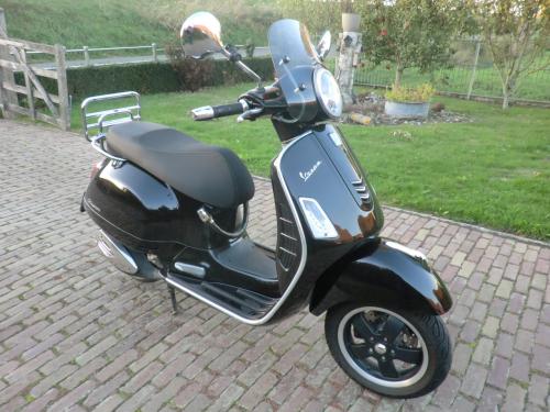 Vespa GTS300ie  2016  14200km  motorscooter