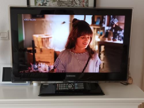 Samsung 32inch. ( 82 cm) Full HD LED TV, type UE32B7020WPXXN