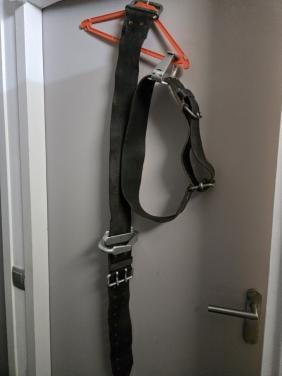 Brandweerriemen 2 stuks uit 1954,(kamet) ook bekend als koppels